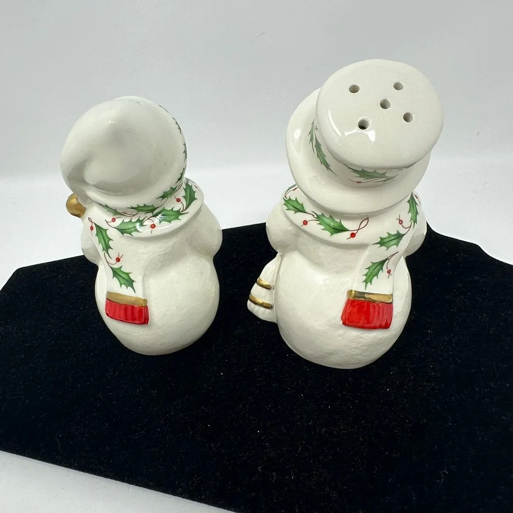 Lenox Salt & Pepper Shakers Unisex OS White Holiday Snowman Holly Gold 2349